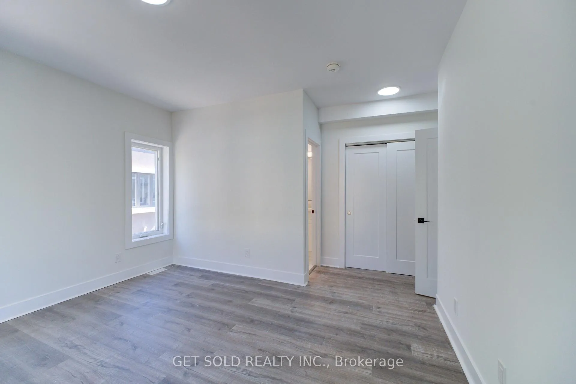 Photo 17 of Unit 5, 6701 Thorold Stone Road, Niagara Falls, Stamford — HOMEH