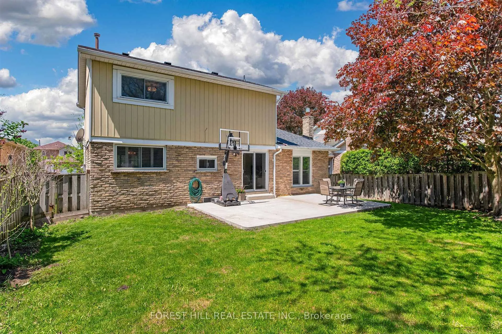 Photo 33 of 51 Winston Crescent, Whitby, Blue Grass Meadows — HOMEH