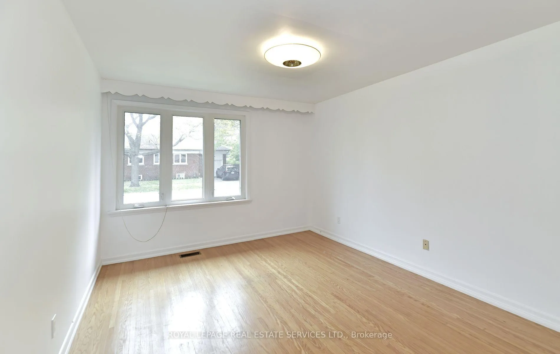 Photo 14 of 3 Kellogg Street, Etobicoke, Stonegate-Queensway — HOMEH
