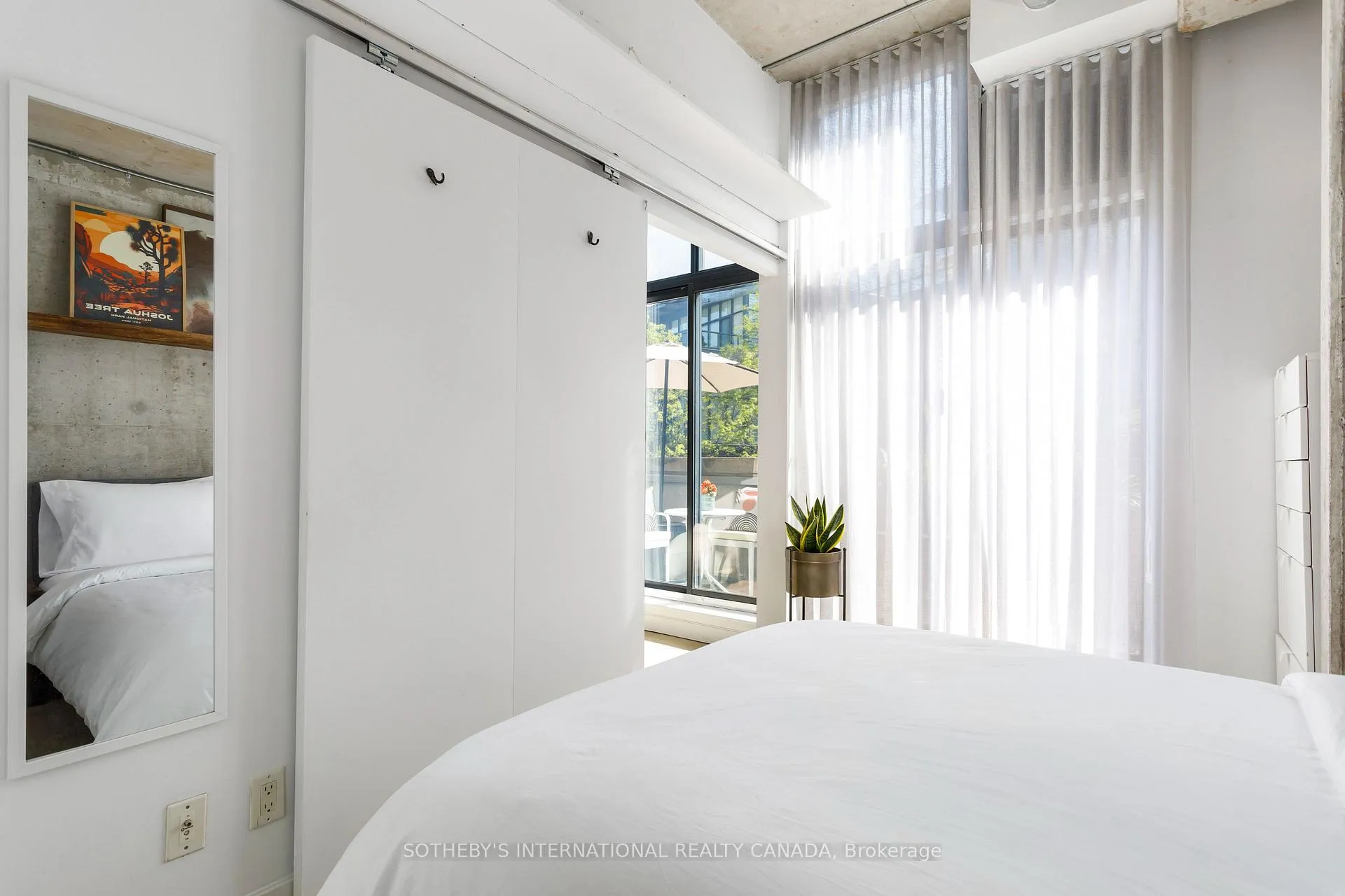 Photo 21 of Unit 402, 369 Sorauren Avenue, Toronto, Roncesvalles — HOMEH