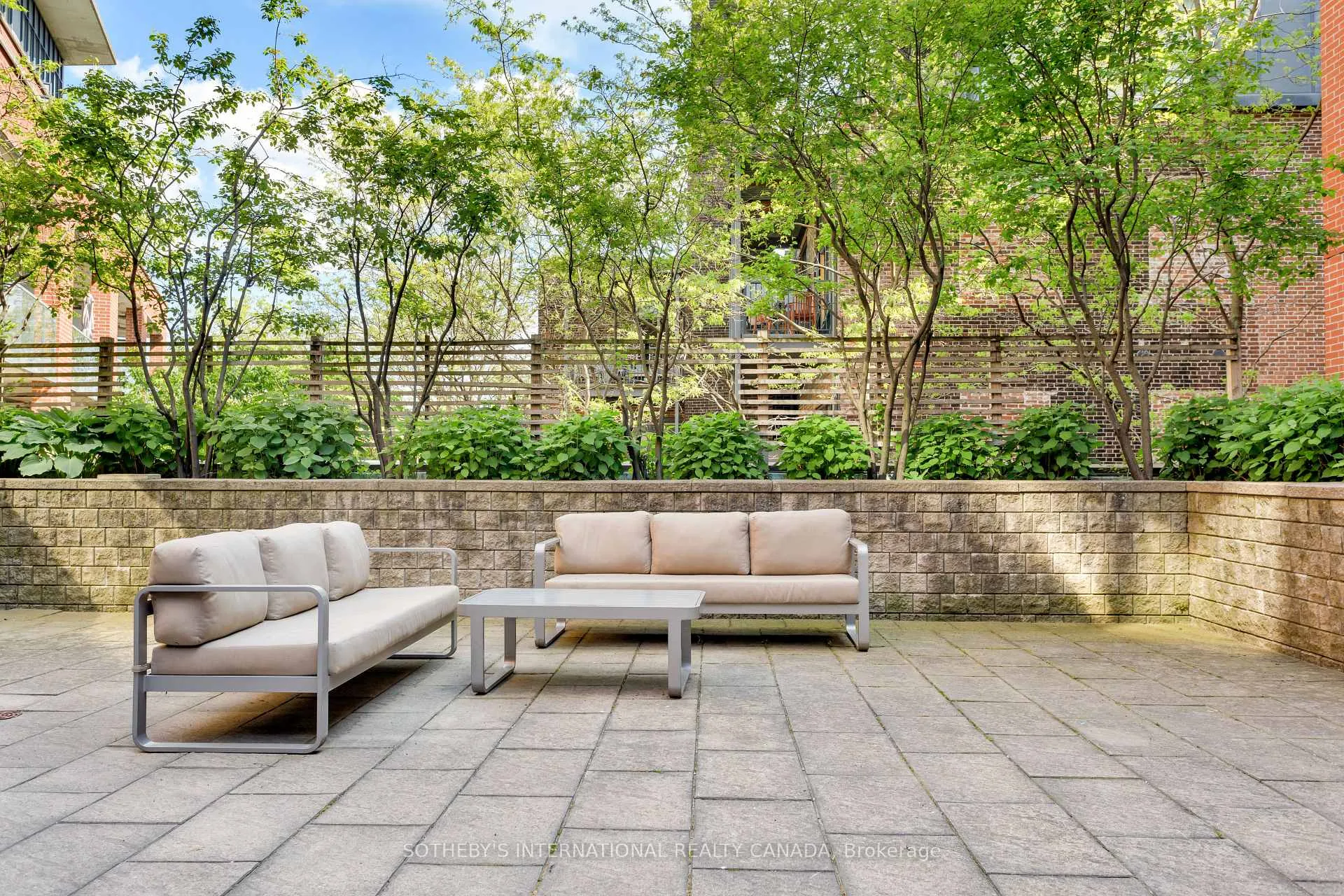 Photo 30 of Unit 402, 369 Sorauren Avenue, Toronto, Roncesvalles — HOMEH