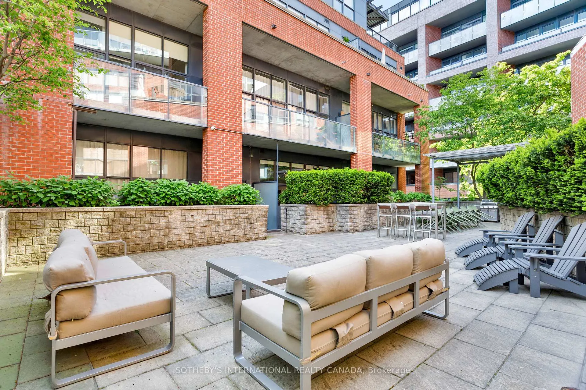 Photo 31 of Unit 402, 369 Sorauren Avenue, Toronto, Roncesvalles — HOMEH