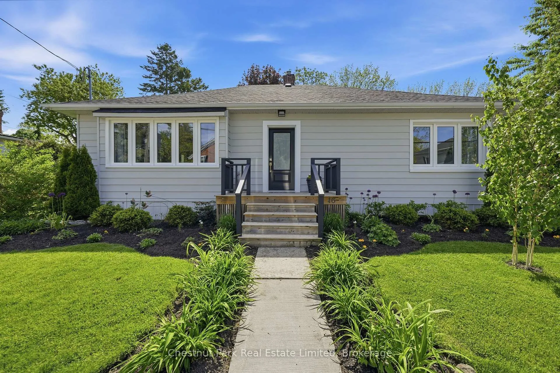 Photo 1 of 16 Jane Street, Prince Edward County, Picton Ward — HOMEH