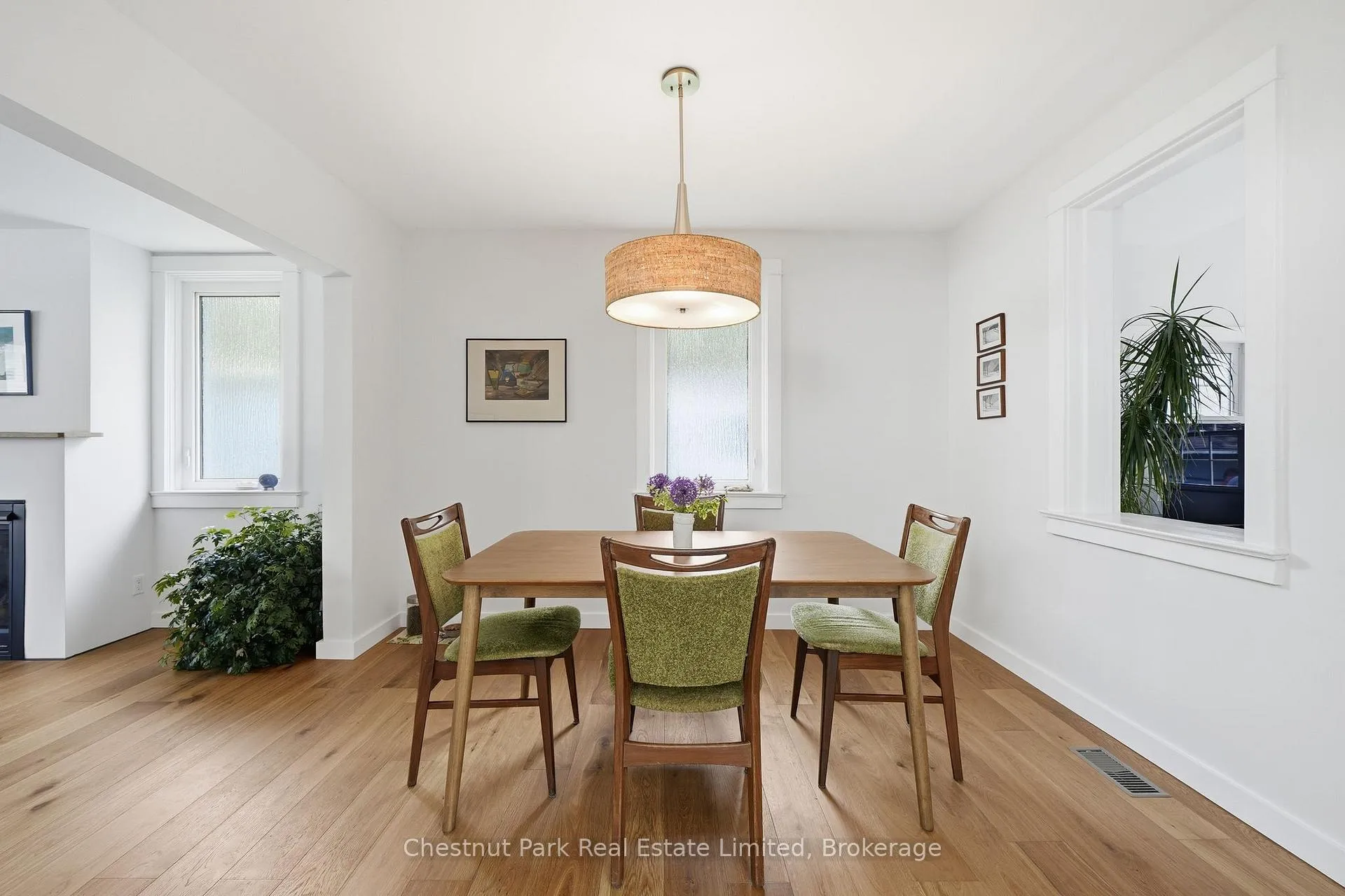 Photo 12 of 16 Jane Street, Prince Edward County, Picton Ward — HOMEH