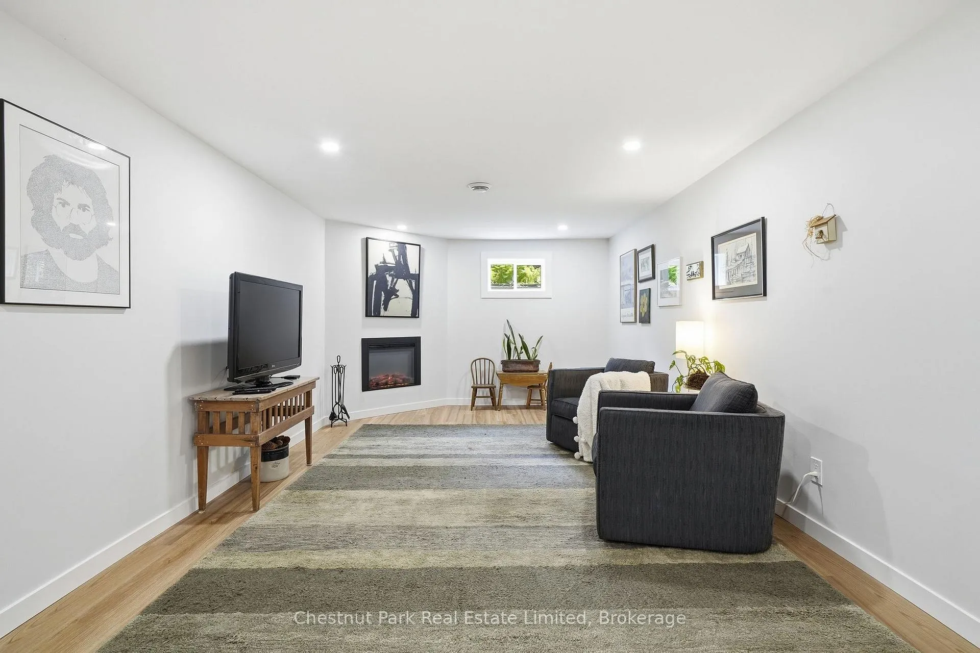 Photo 31 of 16 Jane Street, Prince Edward County, Picton Ward — HOMEH