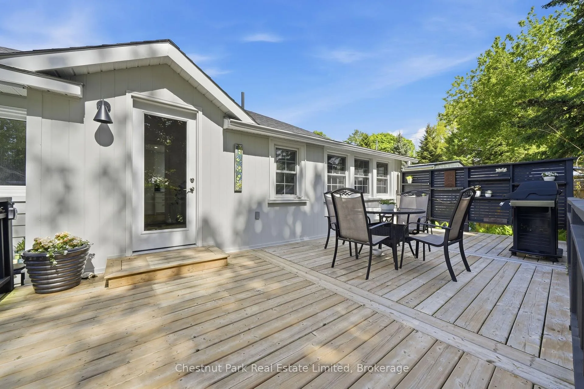 Photo 38 of 16 Jane Street, Prince Edward County, Picton Ward — HOMEH