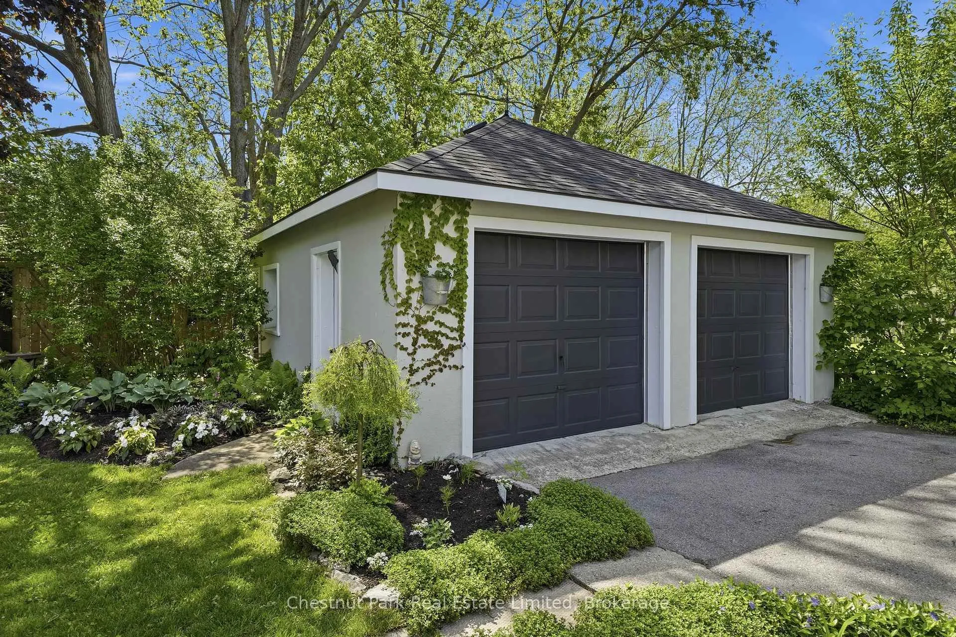 Photo 41 of 16 Jane Street, Prince Edward County, Picton Ward — HOMEH