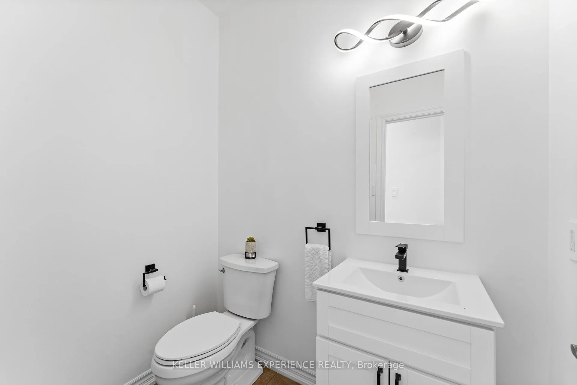 Photo 9 of 169 Birkhall Place, Barrie, Innis-Shore — HOMEH