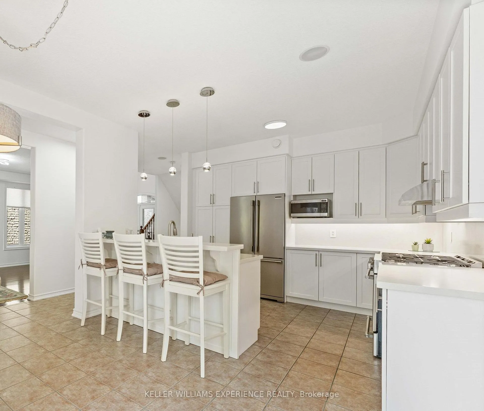 Photo 13 of 169 Birkhall Place, Barrie, Innis-Shore — HOMEH