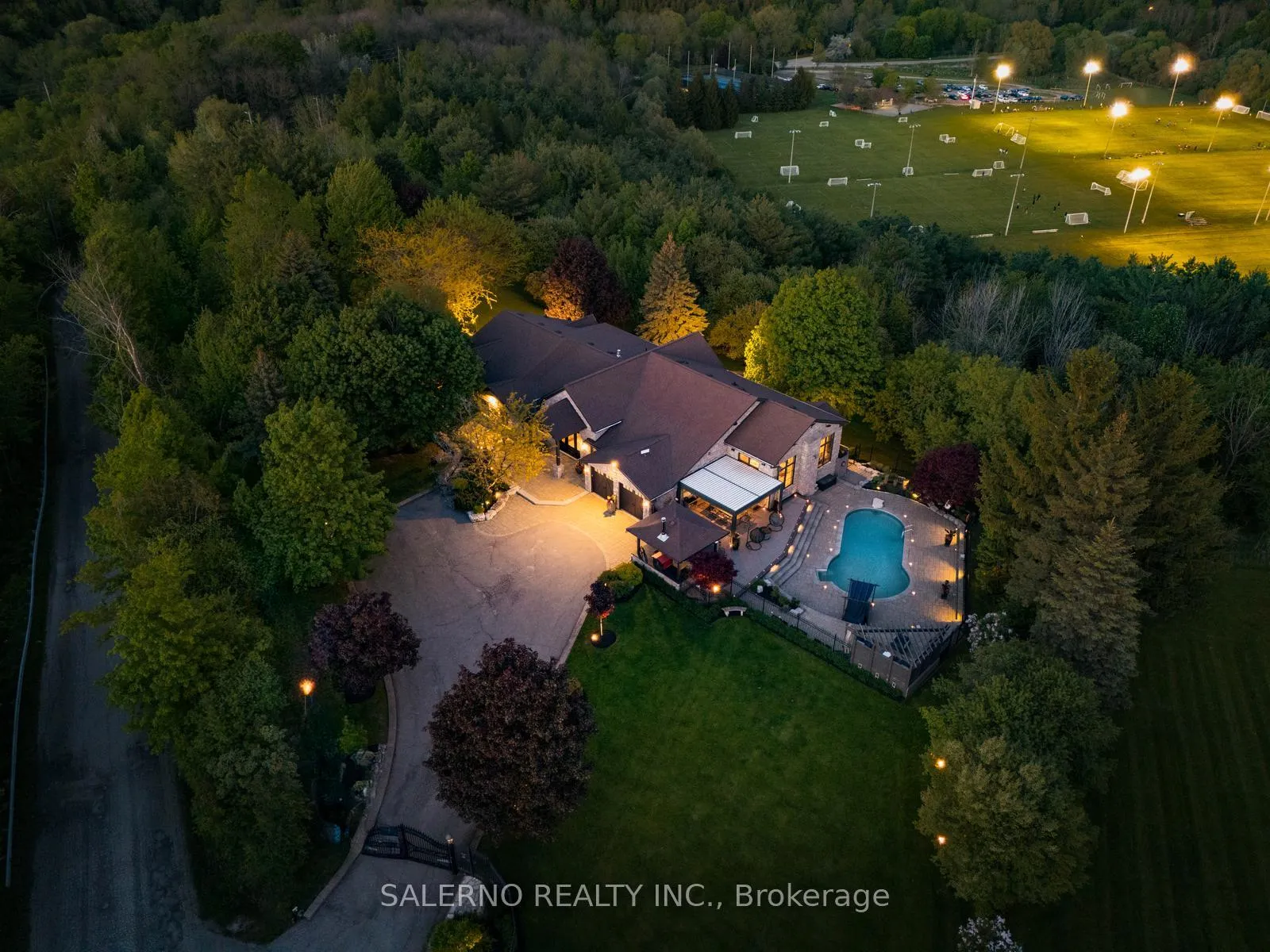 Photo 1 of 500 Glasgow Road, Caledon, Bolton West — HOMEH