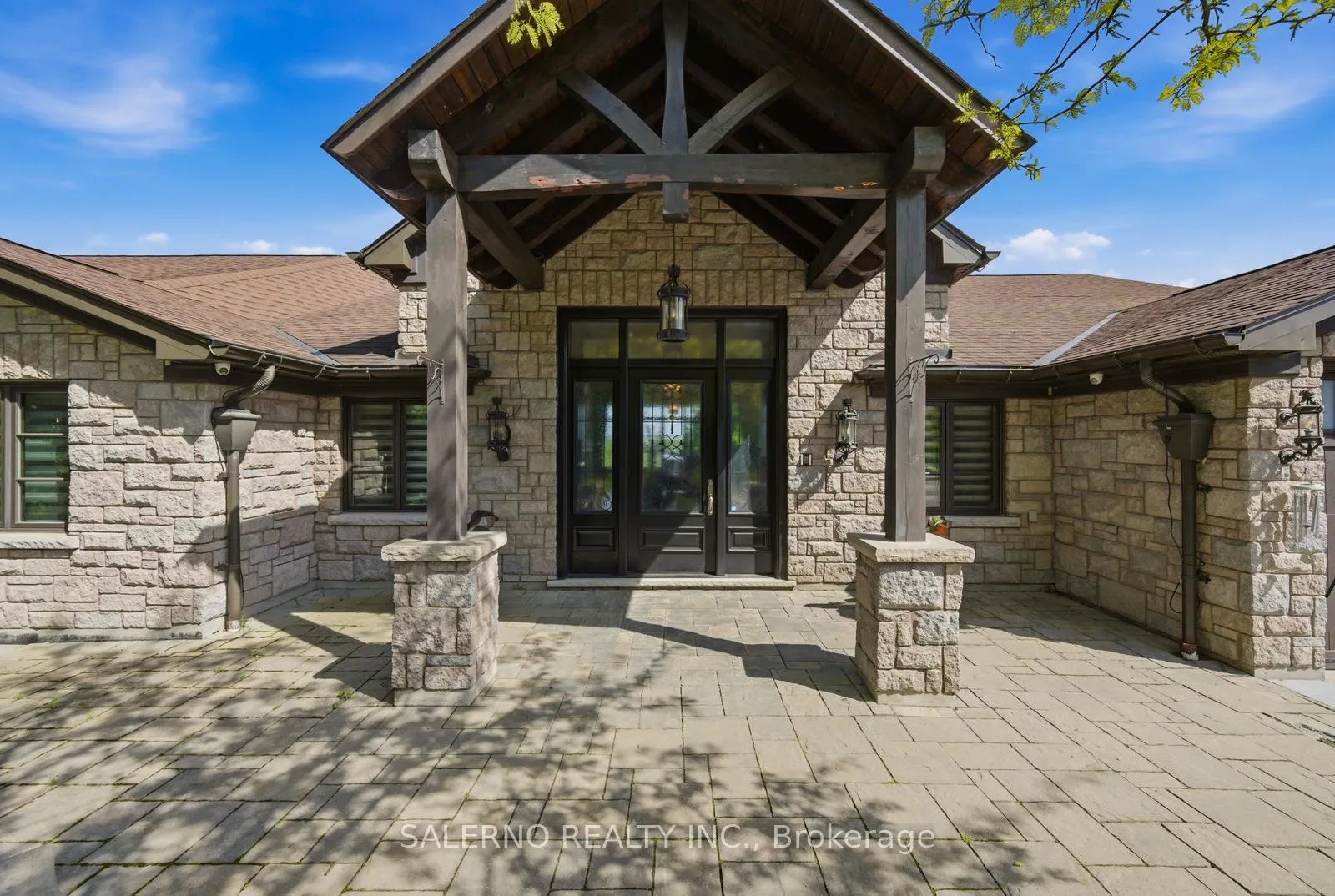 Photo 4 of 500 Glasgow Road, Caledon, Bolton West — HOMEH