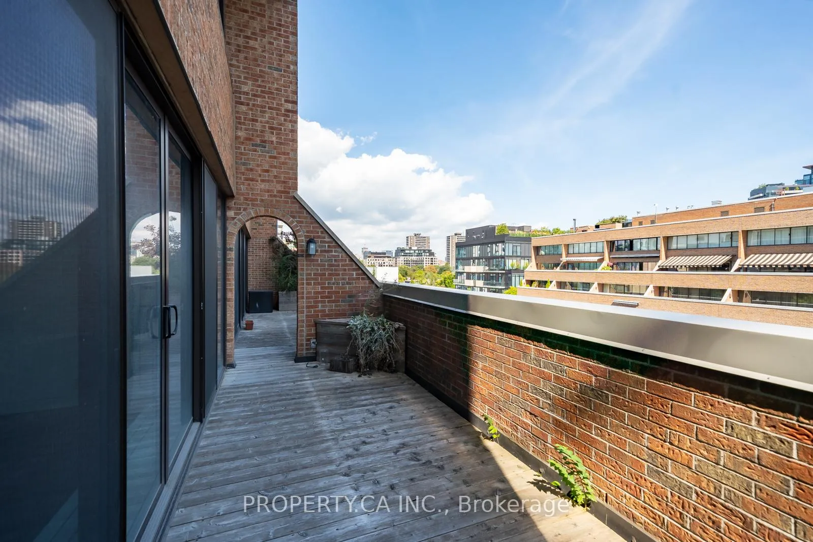 Photo 12 of Unit 606, 55a Avenue Road, Toronto, The Annex — HOMEH