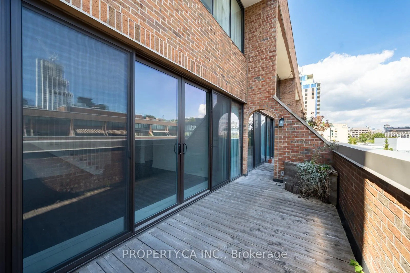 Photo 13 of Unit 606, 55a Avenue Road, Toronto, The Annex — HOMEH