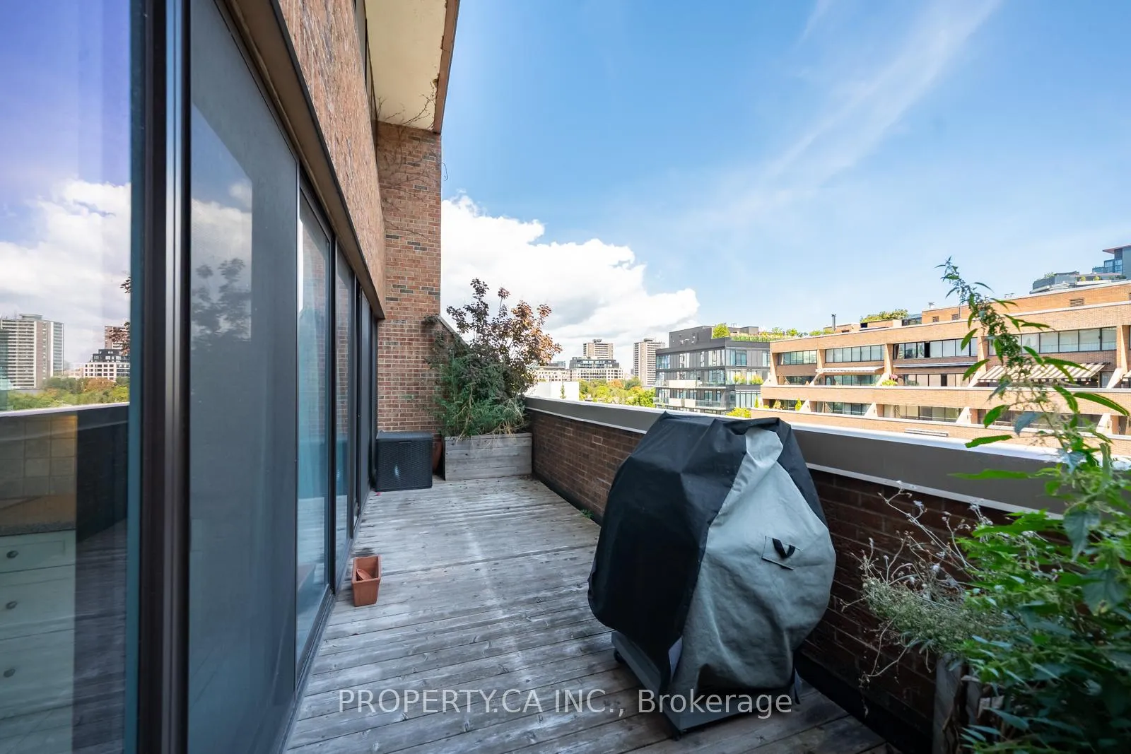 Photo 14 of Unit 606, 55a Avenue Road, Toronto, The Annex — HOMEH