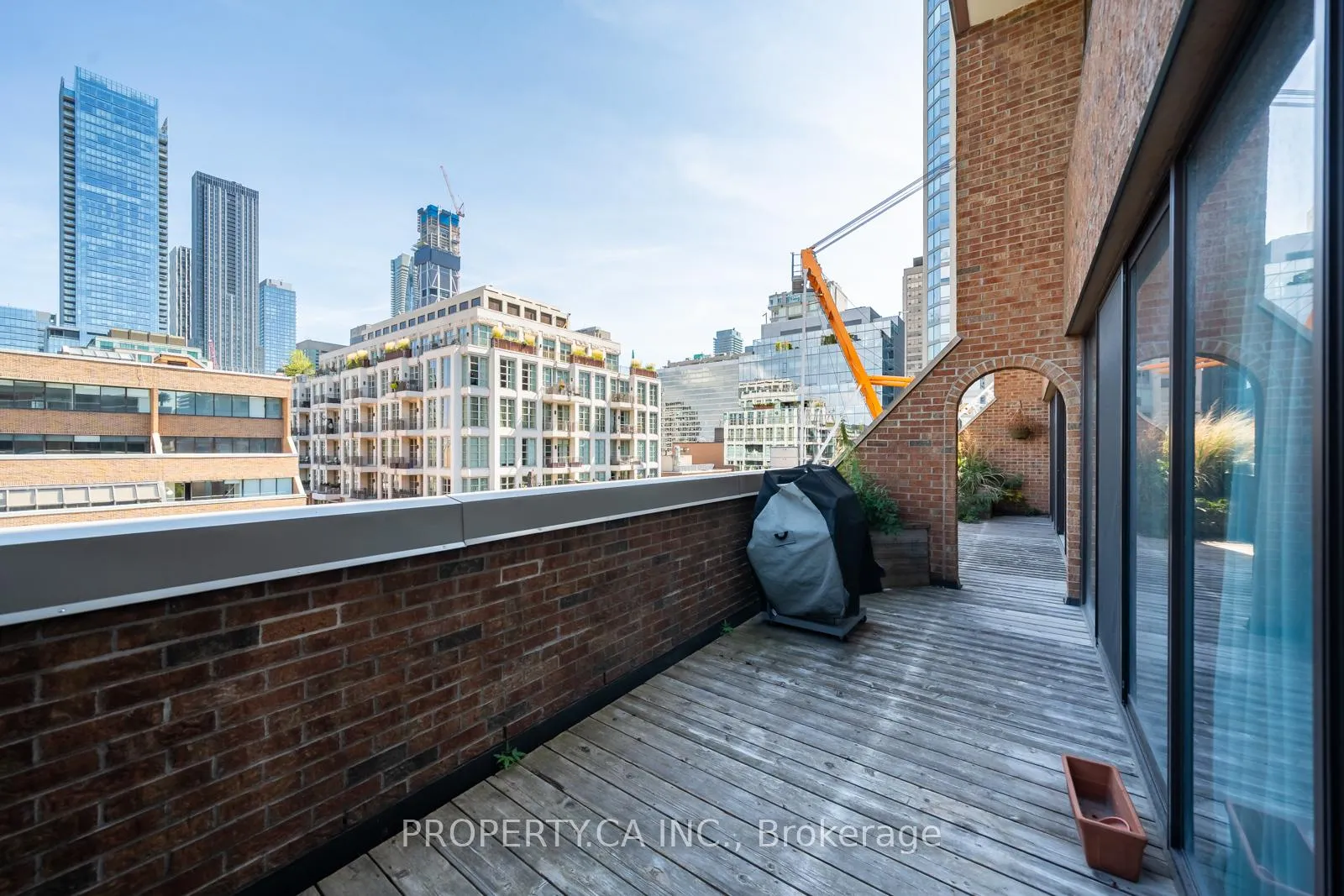 Photo 16 of Unit 606, 55a Avenue Road, Toronto, The Annex — HOMEH