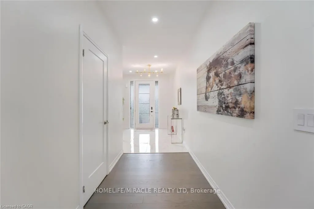 Photo 6 of 116 Crossmore Crescent, Waterloo — HOMEH