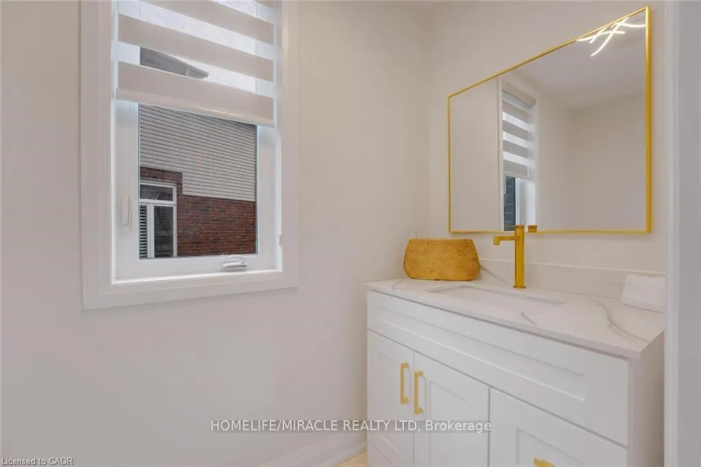 Photo 7 of 116 Crossmore Crescent, Waterloo — HOMEH