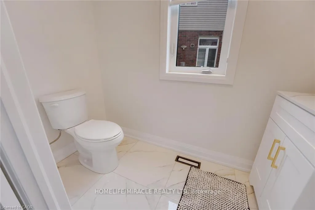 Photo 8 of 116 Crossmore Crescent, Waterloo — HOMEH
