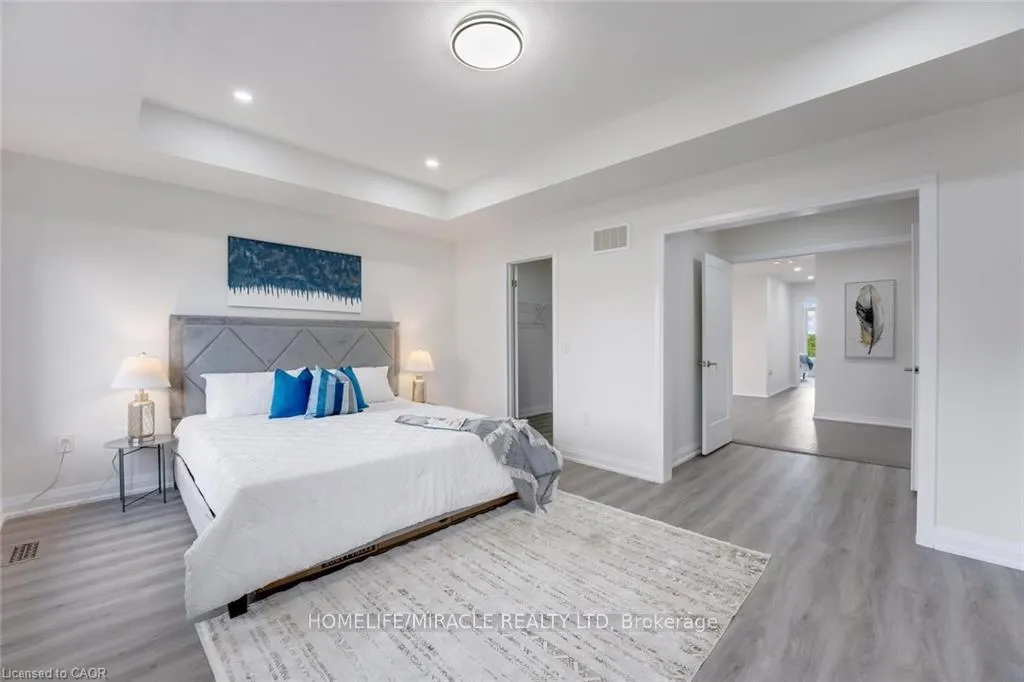 Photo 20 of 116 Crossmore Crescent, Waterloo — HOMEH