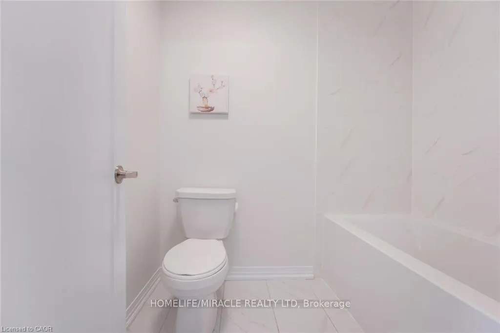 Photo 30 of 116 Crossmore Crescent, Waterloo — HOMEH