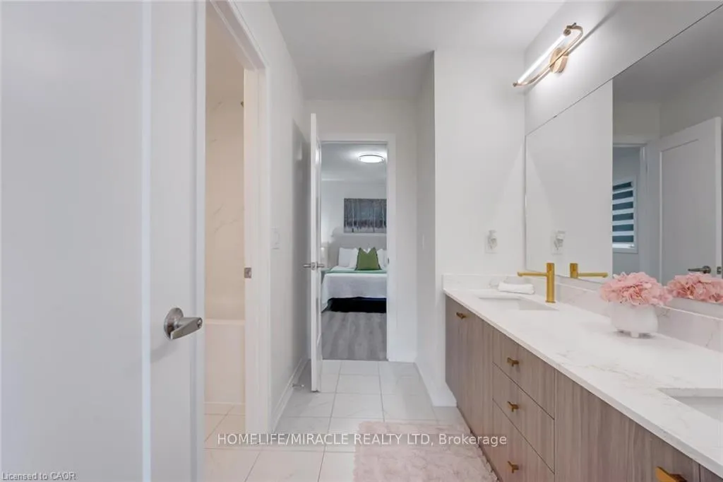 Photo 31 of 116 Crossmore Crescent, Waterloo — HOMEH