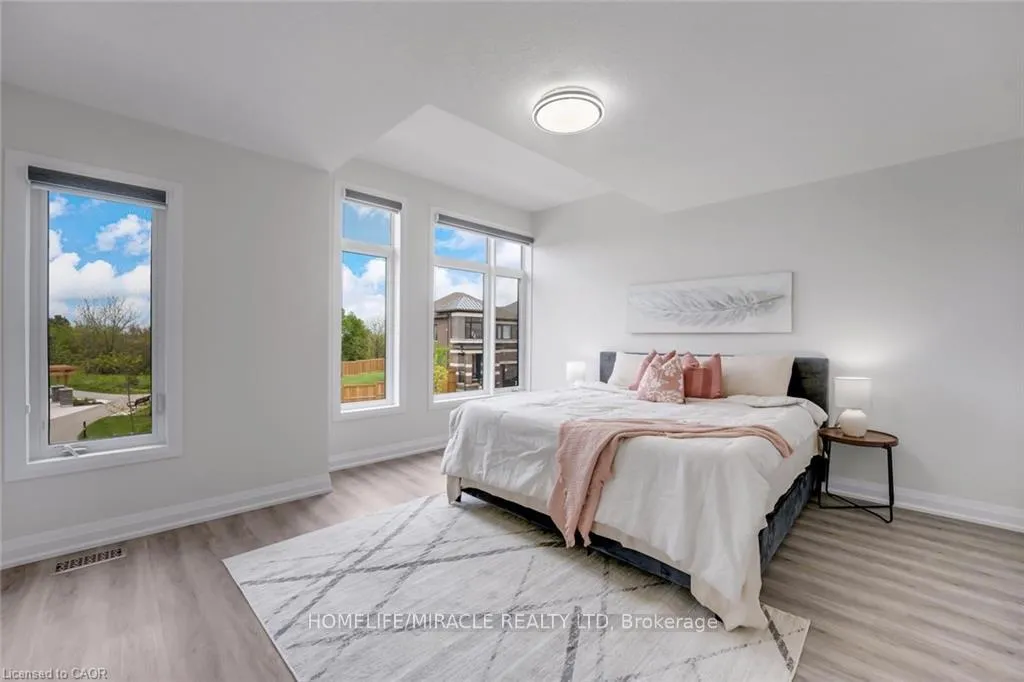 Photo 32 of 116 Crossmore Crescent, Waterloo — HOMEH