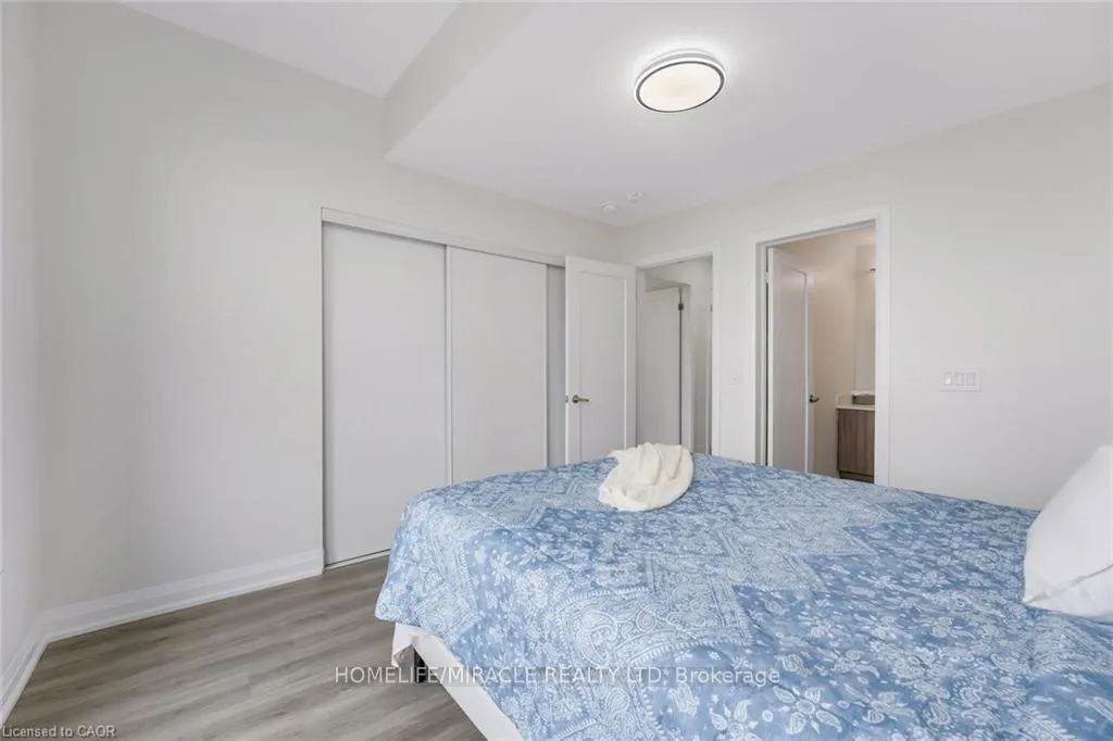 Photo 36 of 116 Crossmore Crescent, Waterloo — HOMEH