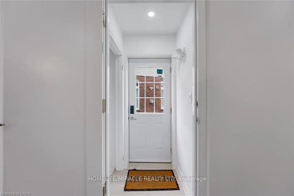Photo 40 of 116 Crossmore Crescent, Waterloo — HOMEH