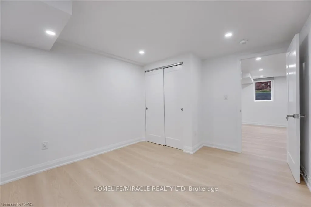 Photo 44 of 116 Crossmore Crescent, Waterloo — HOMEH