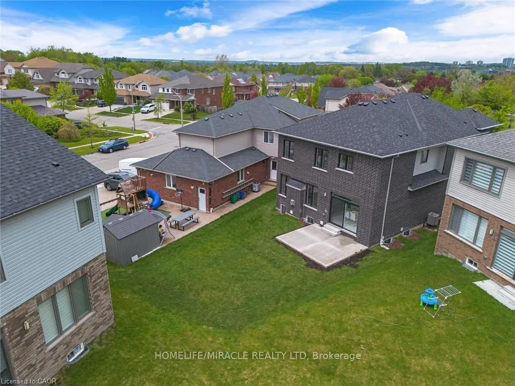 Photo 48 of 116 Crossmore Crescent, Waterloo — HOMEH