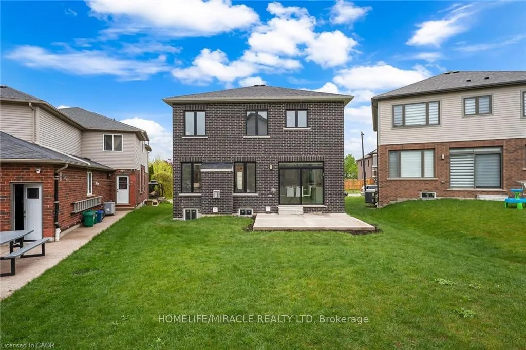 Photo 49 of 116 Crossmore Crescent, Waterloo — HOMEH