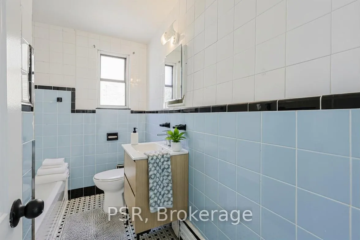Photo 7 of Unit 302, 2204 Dufferin Street, Toronto, Caledonia-Fairbank — HOMEH