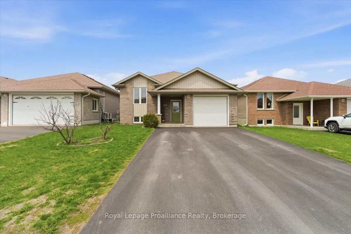 Photo 2 of 68 Cortland Crescent, Quinte West, Murray Ward — HOMEH