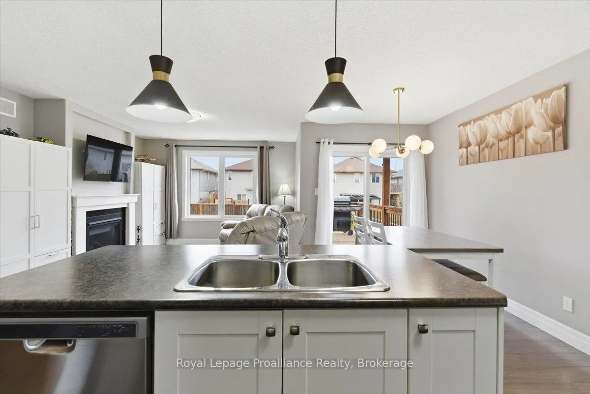 Photo 13 of 68 Cortland Crescent, Quinte West, Murray Ward — HOMEH
