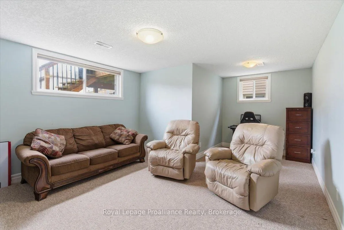 Photo 27 of 68 Cortland Crescent, Quinte West, Murray Ward — HOMEH