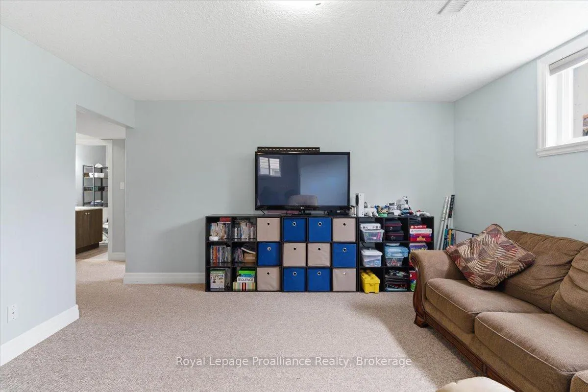 Photo 28 of 68 Cortland Crescent, Quinte West, Murray Ward — HOMEH