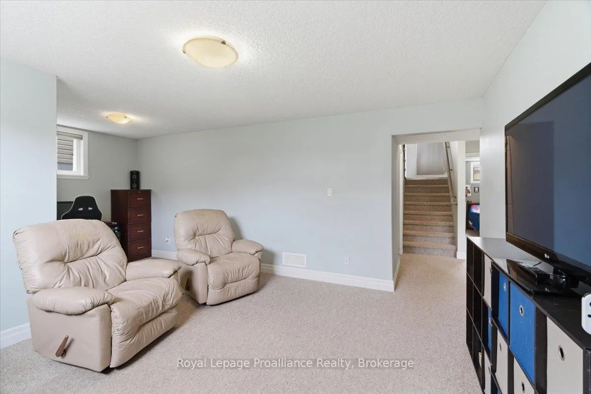 Photo 29 of 68 Cortland Crescent, Quinte West, Murray Ward — HOMEH
