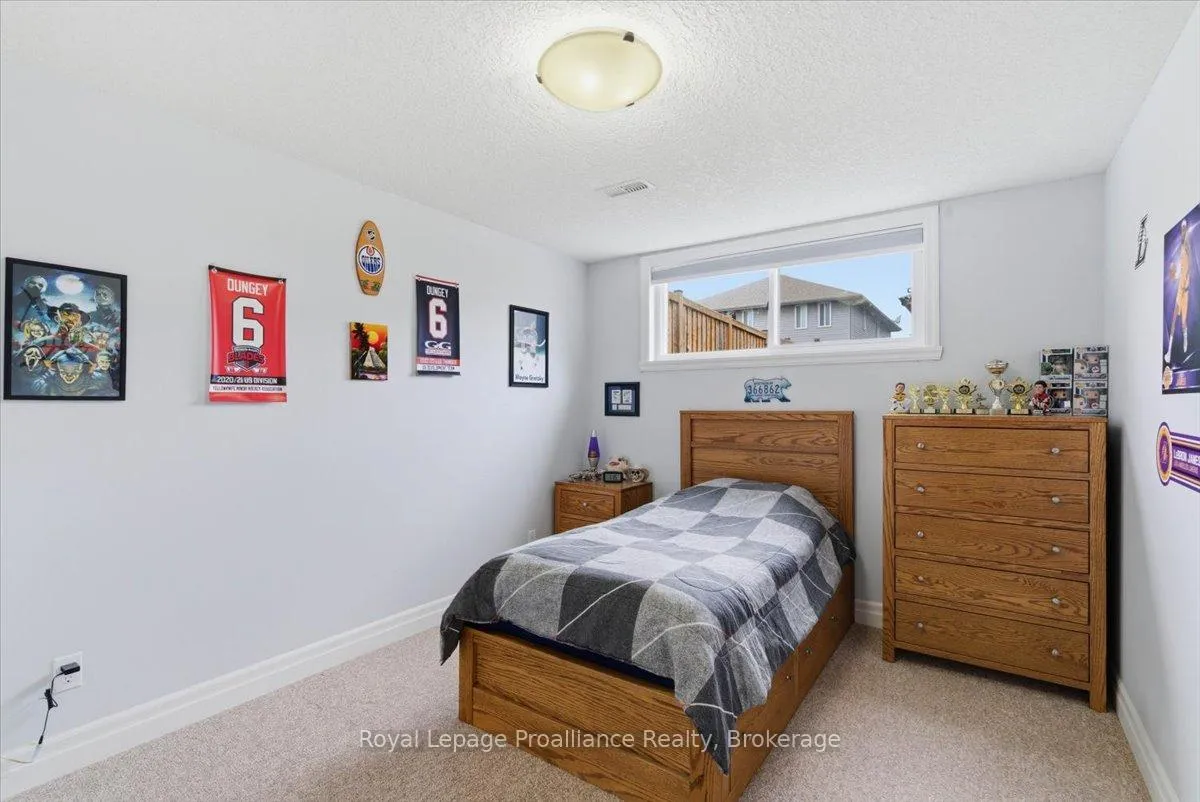 Photo 32 of 68 Cortland Crescent, Quinte West, Murray Ward — HOMEH