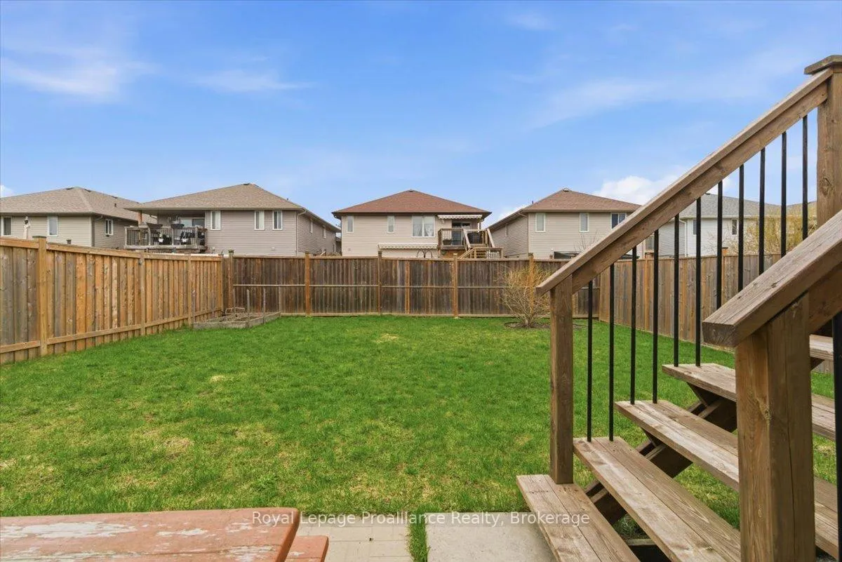Photo 47 of 68 Cortland Crescent, Quinte West, Murray Ward — HOMEH
