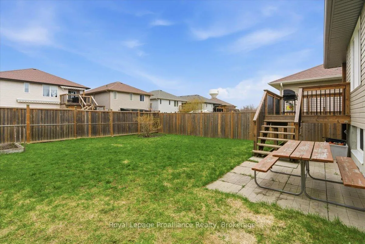 Photo 48 of 68 Cortland Crescent, Quinte West, Murray Ward — HOMEH