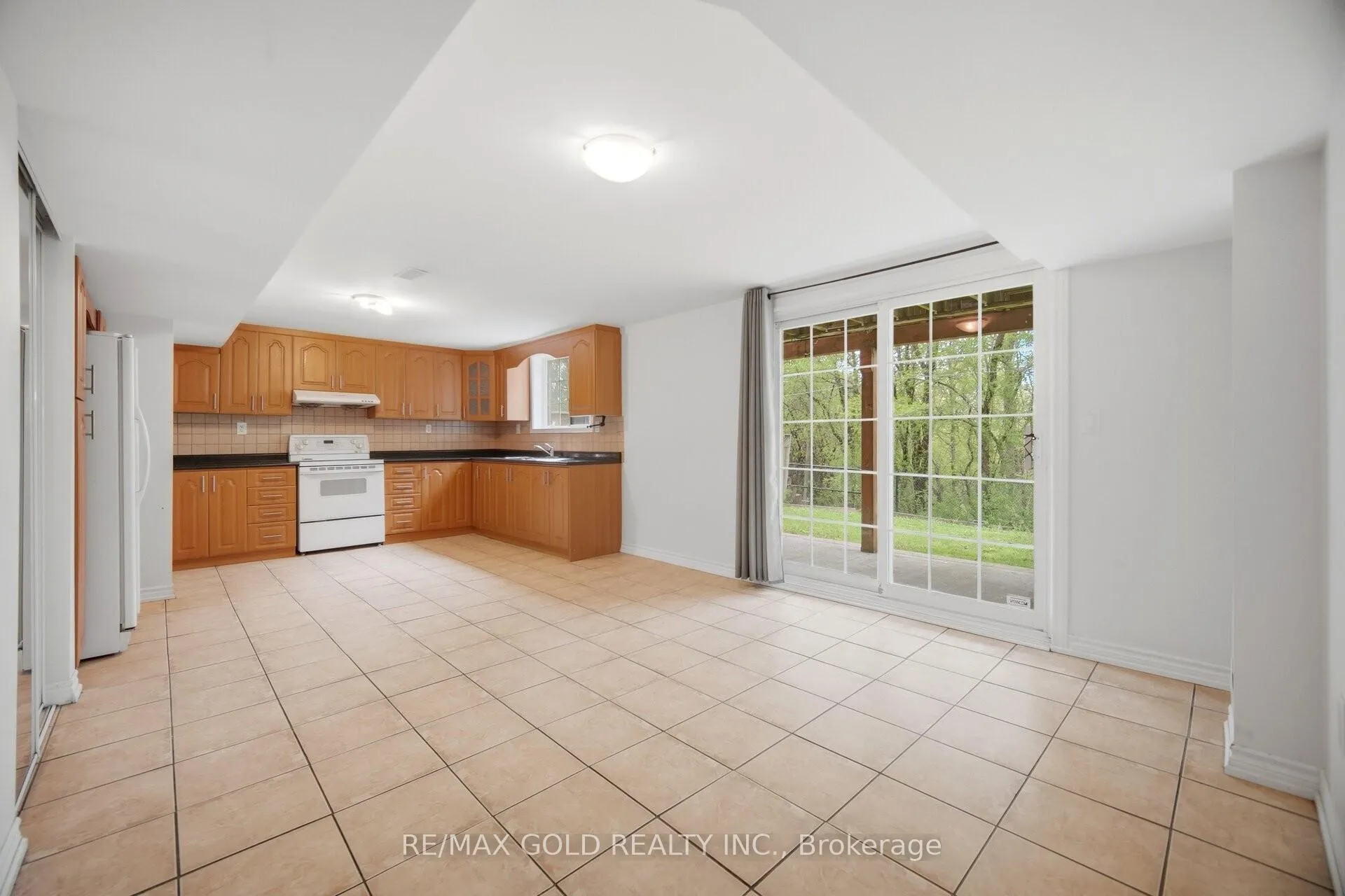 Photo 32 of 22 Cosmo Court, Brampton, Vales of Castlemore — HOMEH