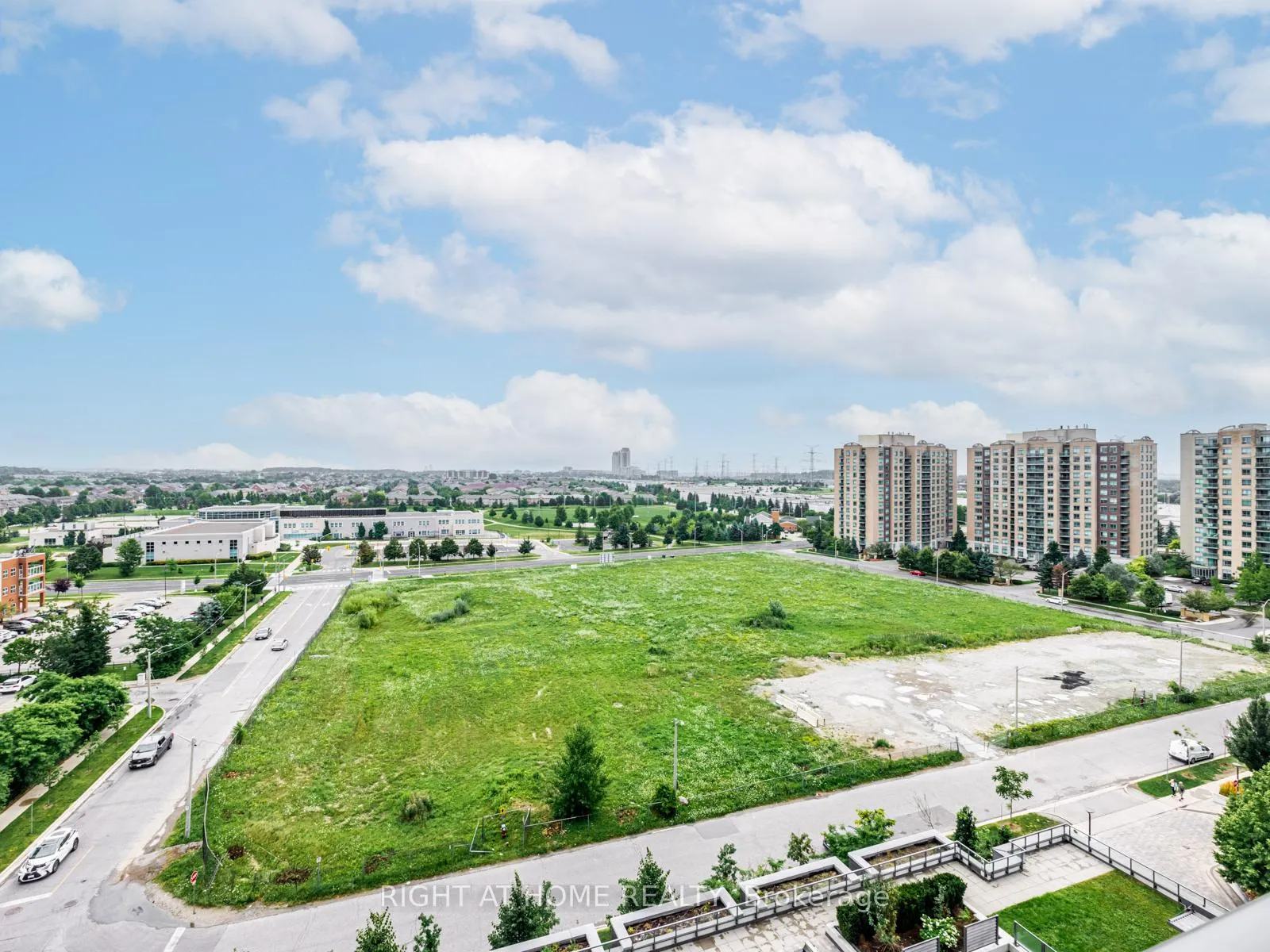 Photo 17 of Unit 1010, 65 Oneida Crescent, Richmond Hill, Langstaff — HOMEH