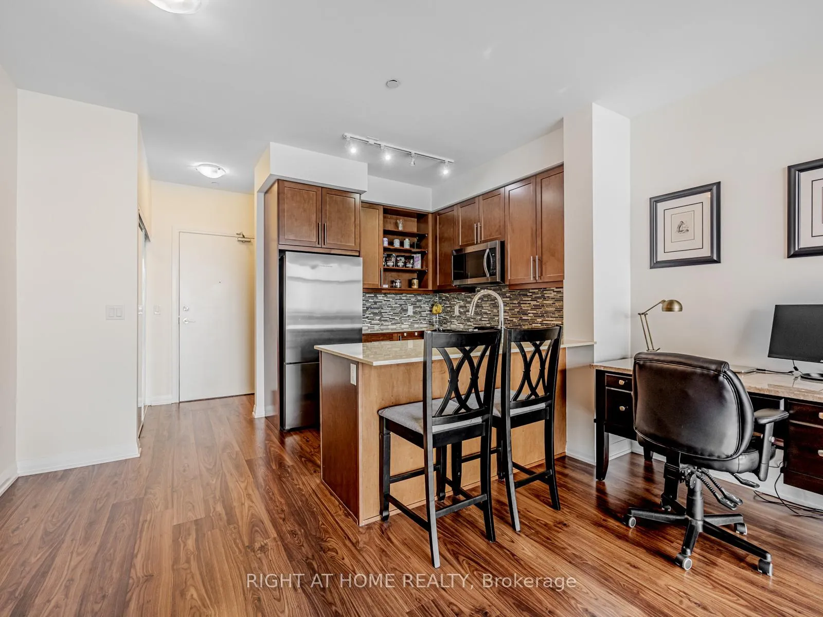 Photo 21 of Unit 1010, 65 Oneida Crescent, Richmond Hill, Langstaff — HOMEH