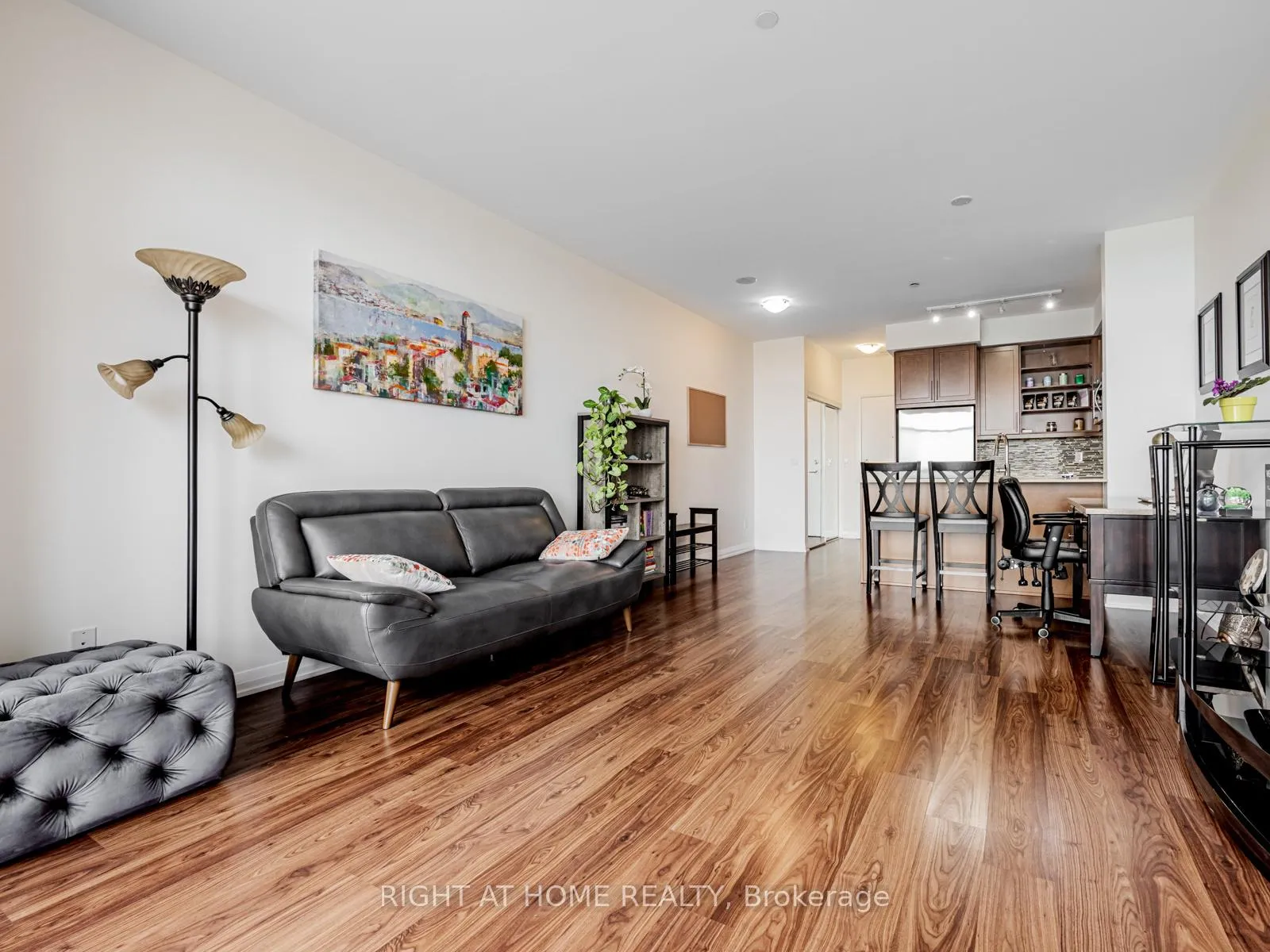 Photo 26 of Unit 1010, 65 Oneida Crescent, Richmond Hill, Langstaff — HOMEH