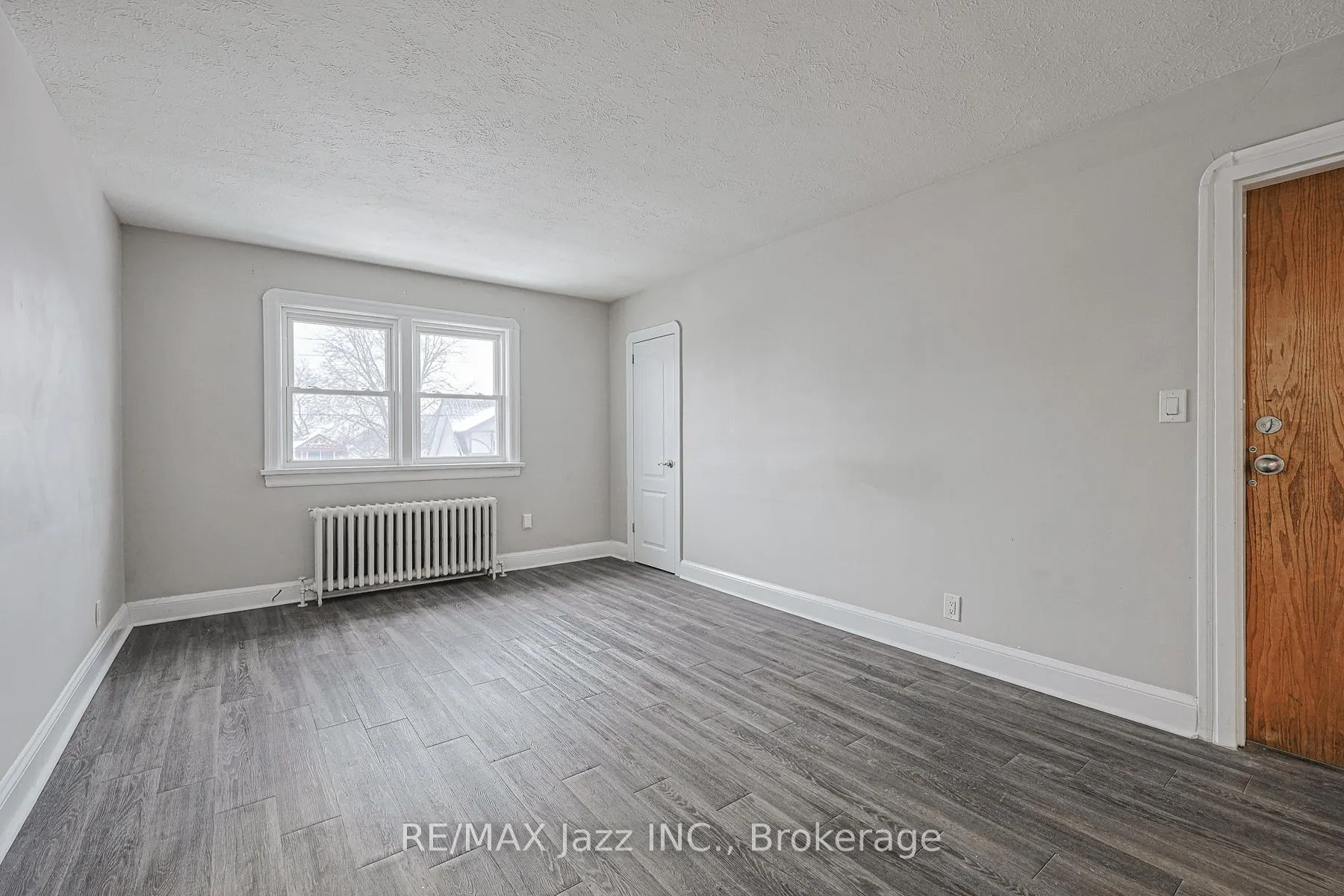 Photo 8 of Unit 4, 366 Mary Street N, Oshawa, O'Neill — HOMEH