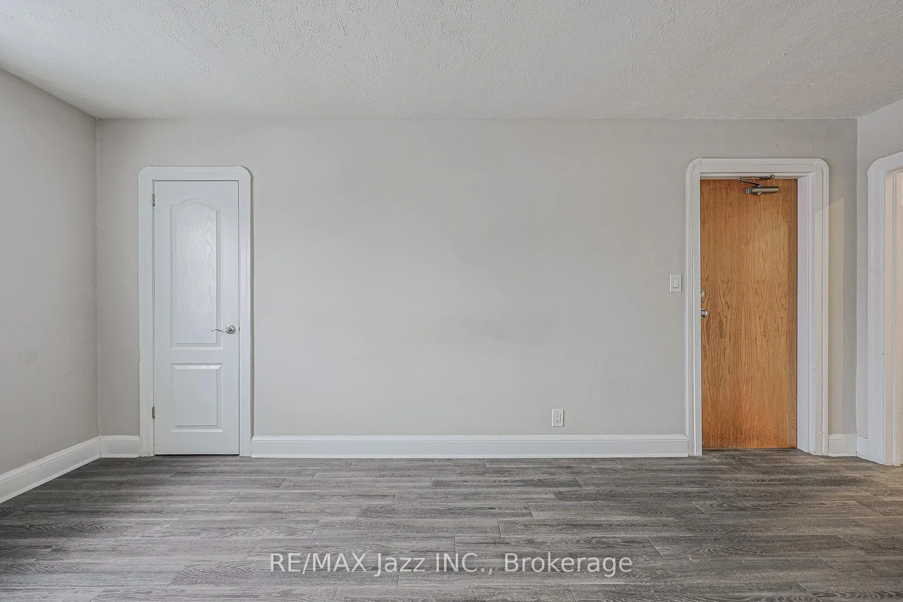 Photo 9 of Unit 4, 366 Mary Street N, Oshawa, O'Neill — HOMEH