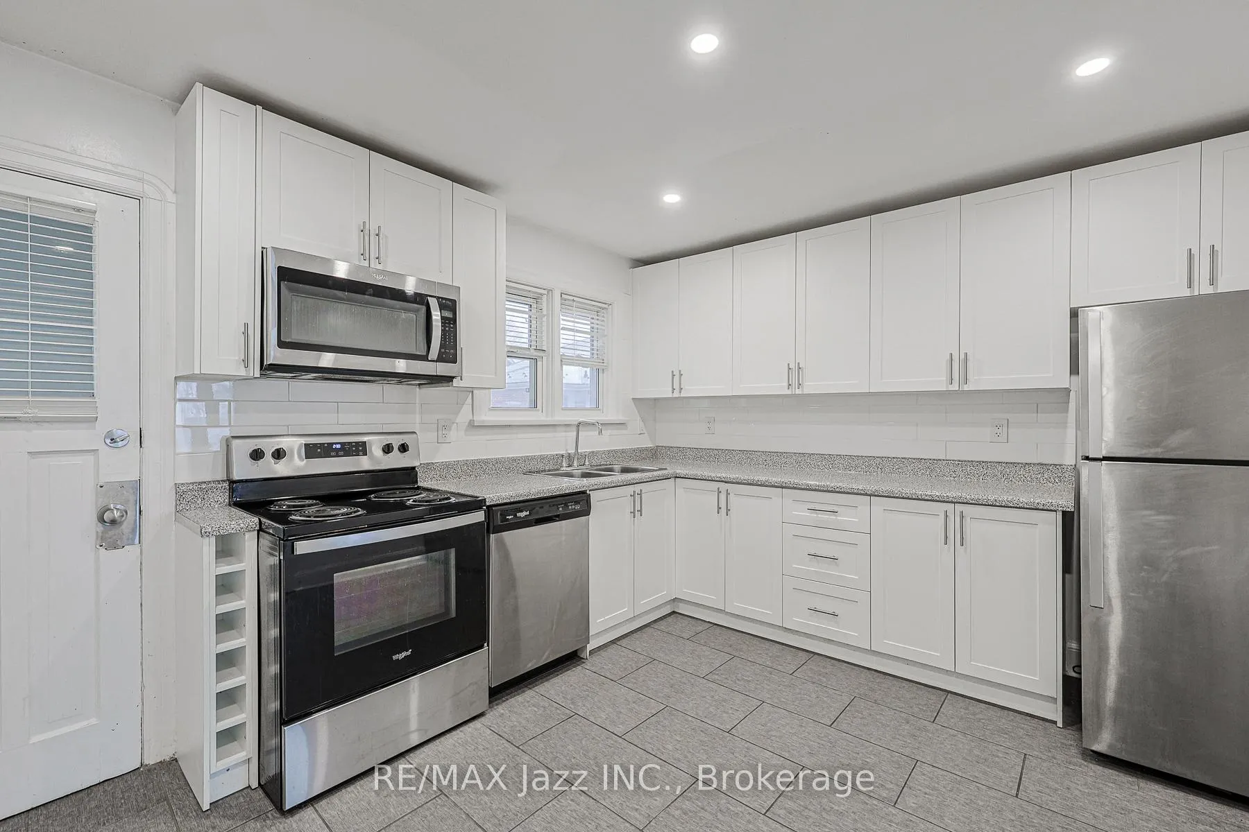 Photo 15 of Unit 4, 366 Mary Street N, Oshawa, O'Neill — HOMEH