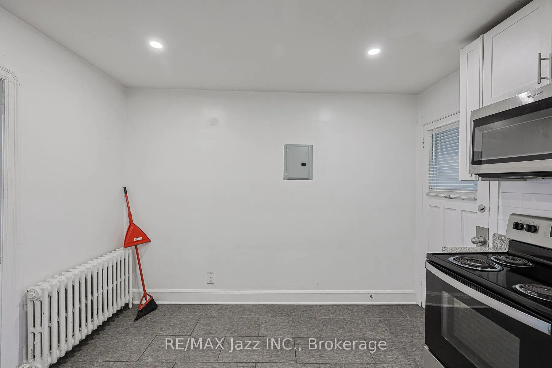 Photo 19 of Unit 4, 366 Mary Street N, Oshawa, O'Neill — HOMEH
