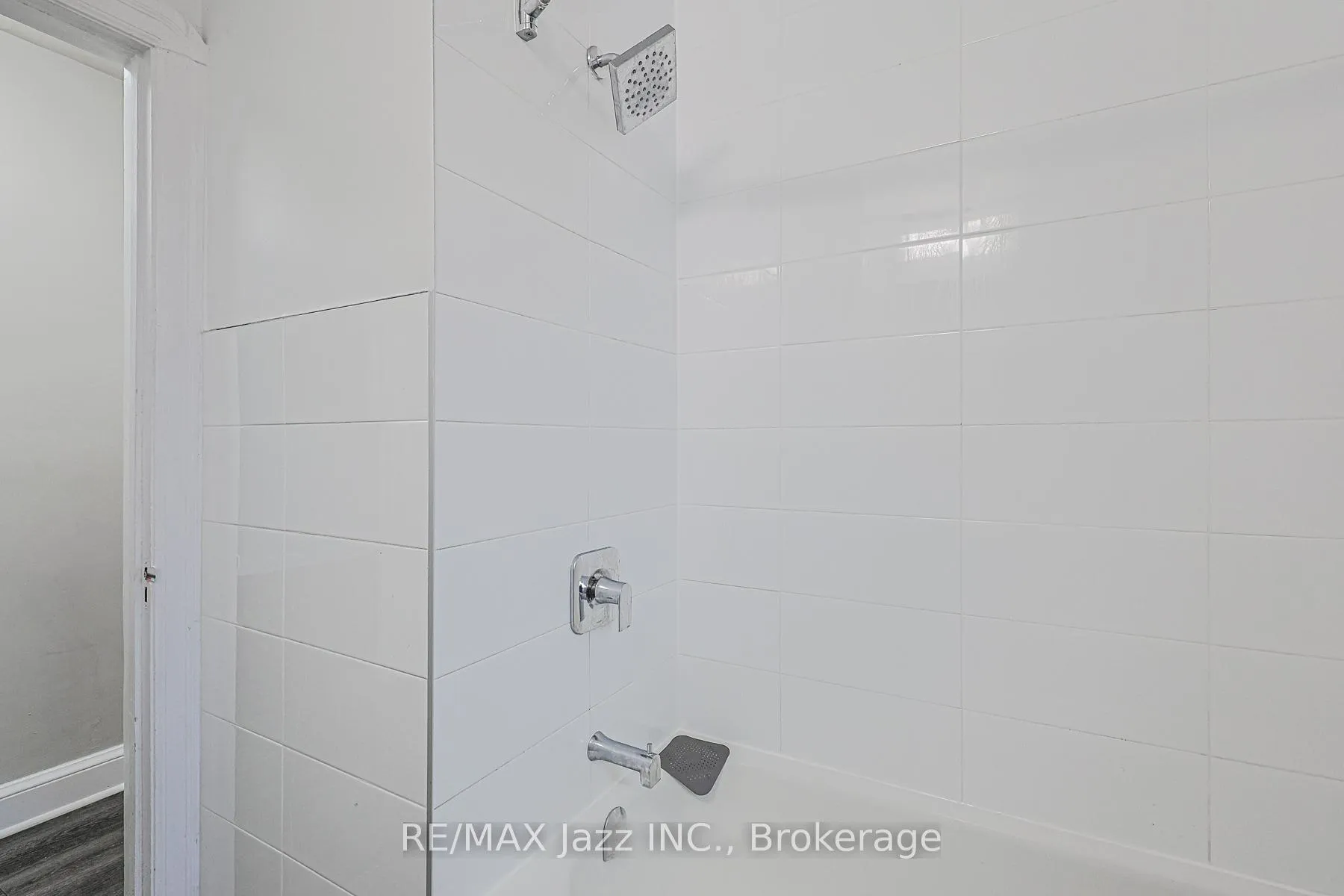 Photo 30 of Unit 4, 366 Mary Street N, Oshawa, O'Neill — HOMEH