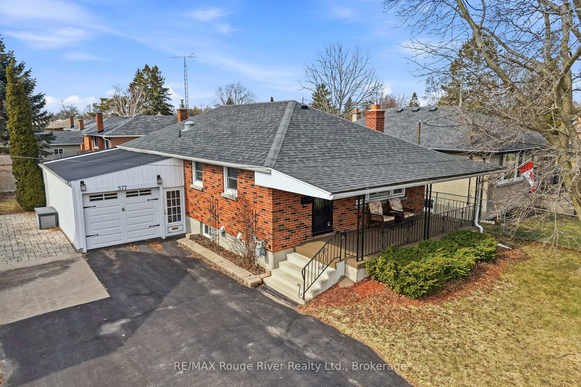 Photo 2 of 577 Sinclair Street, Cobourg — HOMEH